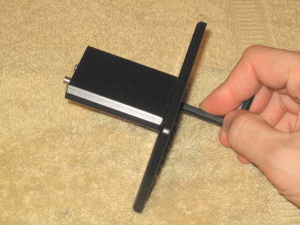Insert hex key into threaded hole.<br>&nbsp;
